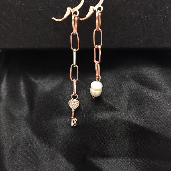 Chain  Pearl Earring