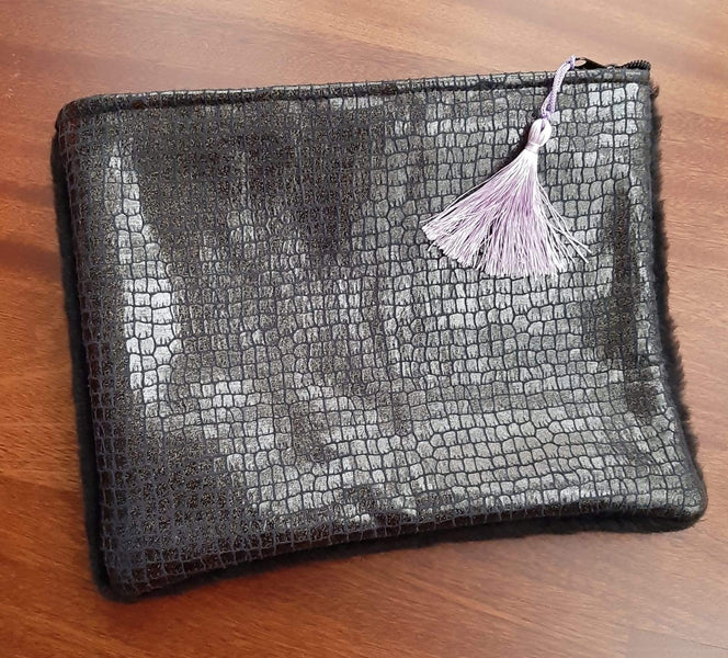 TABLET PROTECTOR OR CLUTCH BAG